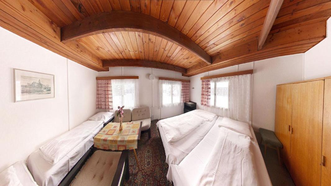 Вілла Bungalovy Roznov Рожнов-под-Радгоштєм Екстер'єр фото